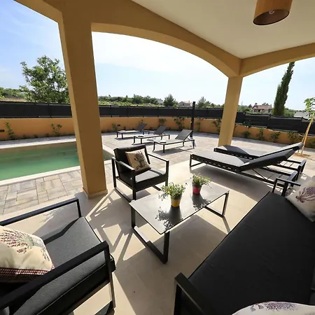 Pecora Nera 자다르