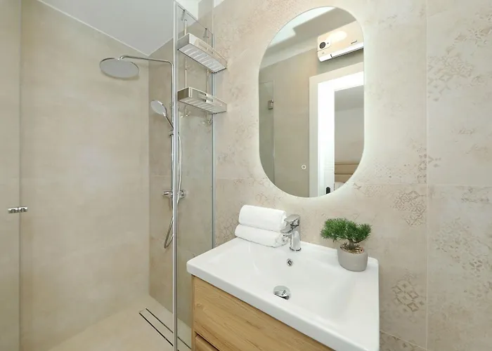 Pecora Nera Nyaraló Zára